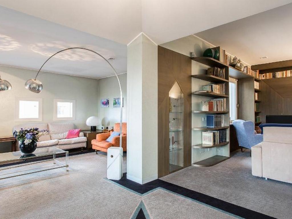 Roomy Apartment Duomo & San Babila ミラノ エクステリア 写真