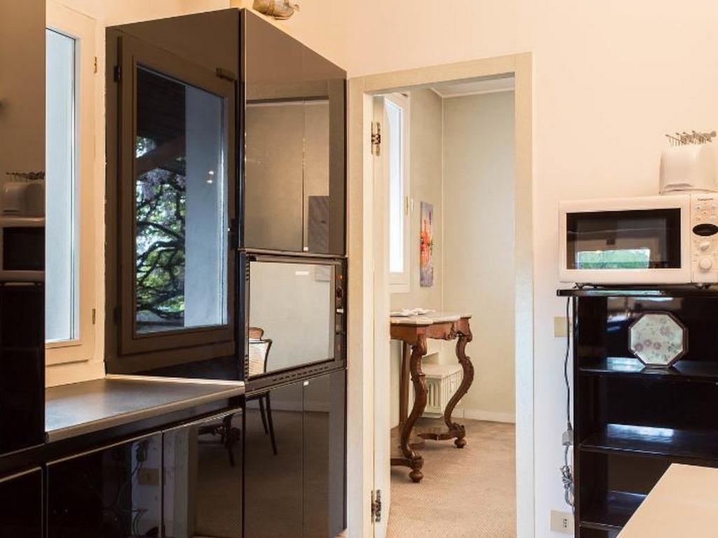 Roomy Apartment Duomo & San Babila ミラノ エクステリア 写真
