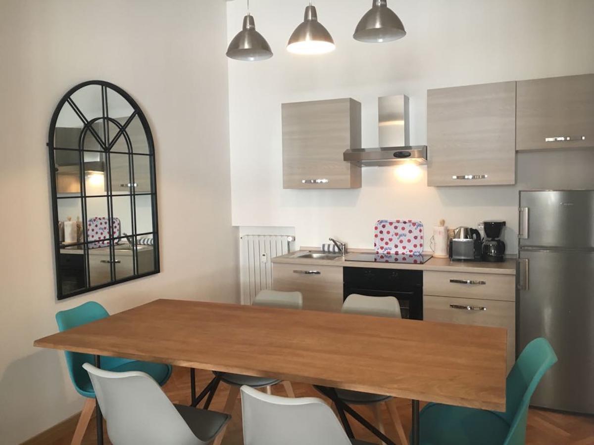 Roomy Apartment Duomo & San Babila ミラノ エクステリア 写真